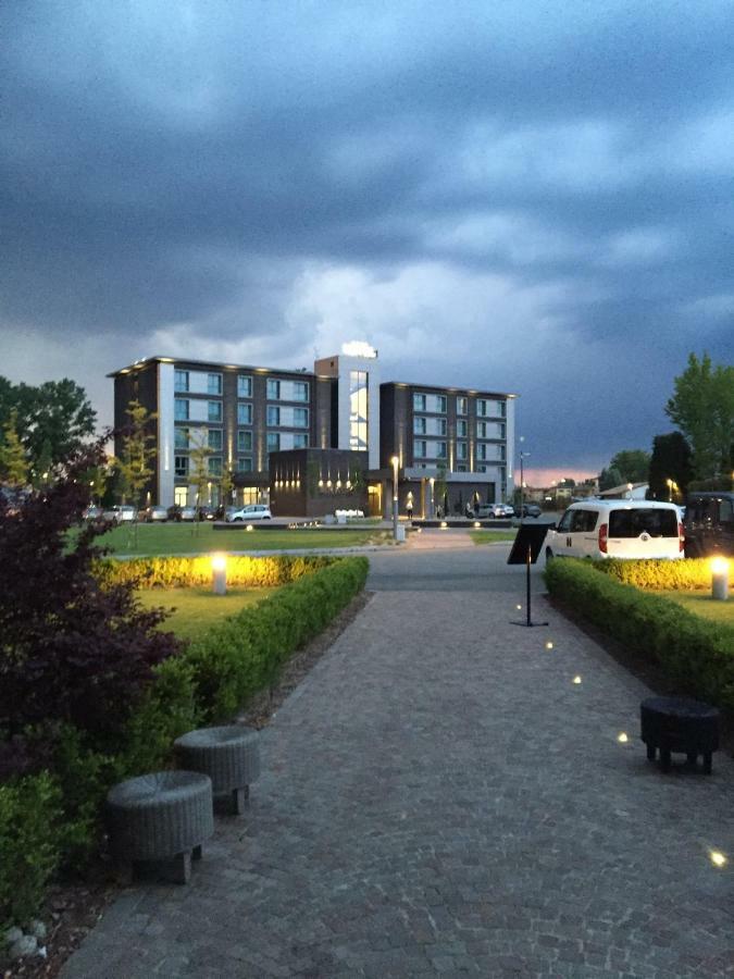 Link124 Hotel ปาร์มา ภายนอก รูปภาพ