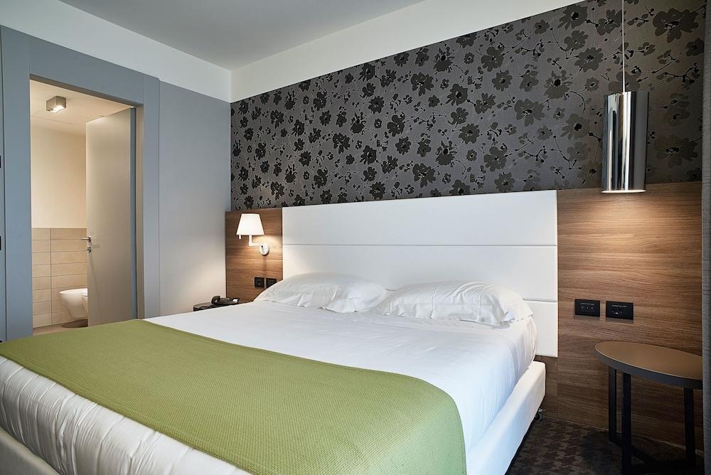 Link124 Hotel ปาร์มา ภายนอก รูปภาพ