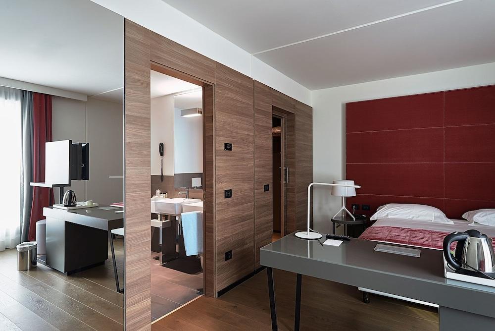 Link124 Hotel ปาร์มา ภายนอก รูปภาพ