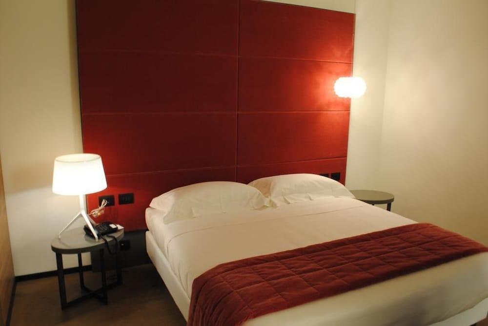 Link124 Hotel ปาร์มา ภายนอก รูปภาพ